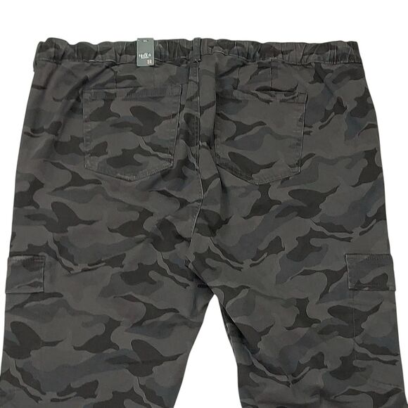 Torrid Cargo Camo Pants Womens 3 Regular Gray Feel The Fit Stretch Comfort - Picture 5 of 11